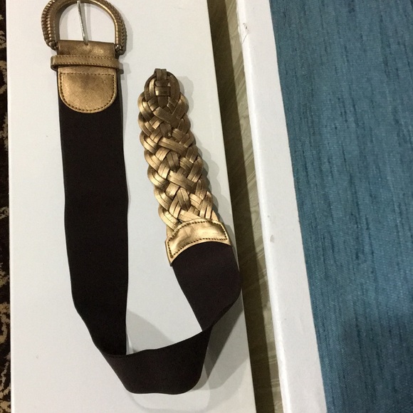Stretch gold & brown belt with basket weave design